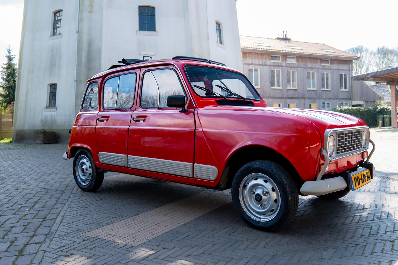 Renault 4 / 4L: history, engineering & rental in Groningen